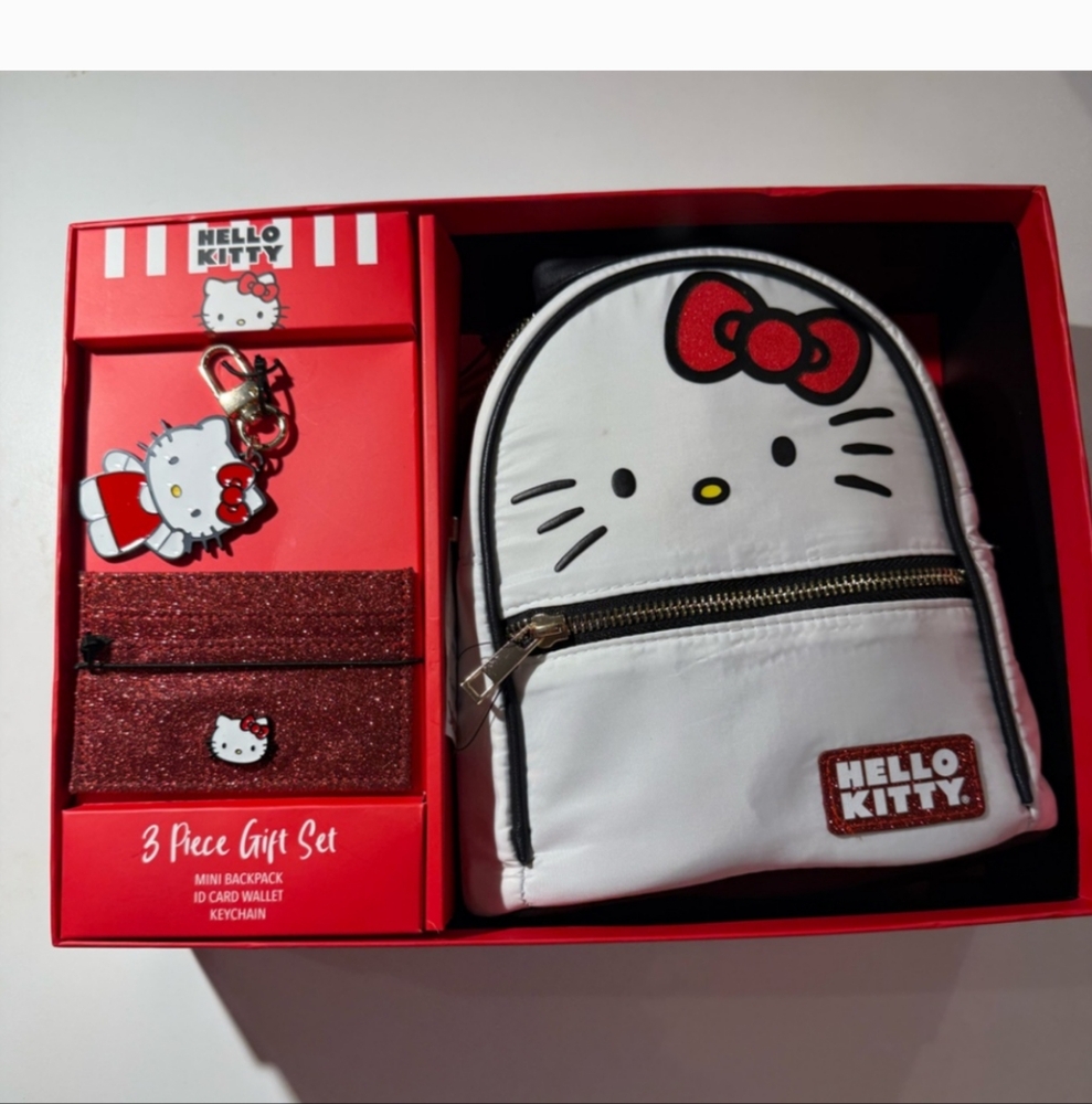 Hello Kitty Mini Backpack Gift Set